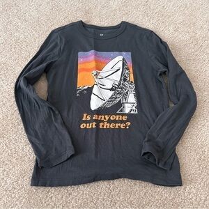 EUC GAP Little Boys Long Sleeved Graphic T-Shirt!